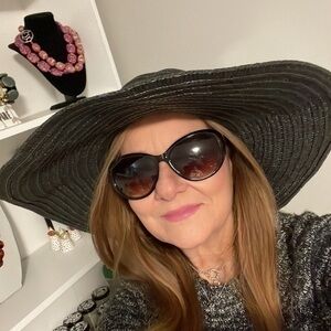 Black Straw Floppy Hat w Wide Brin & Fringe Band Embellishment, One Size